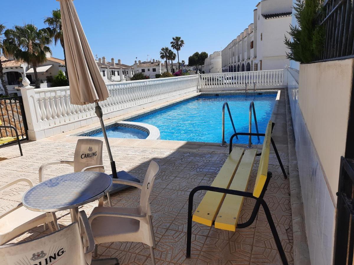 Espanhouse Playa Townhouse In La Zenia Close To The Beach 奥里韦拉 外观 照片