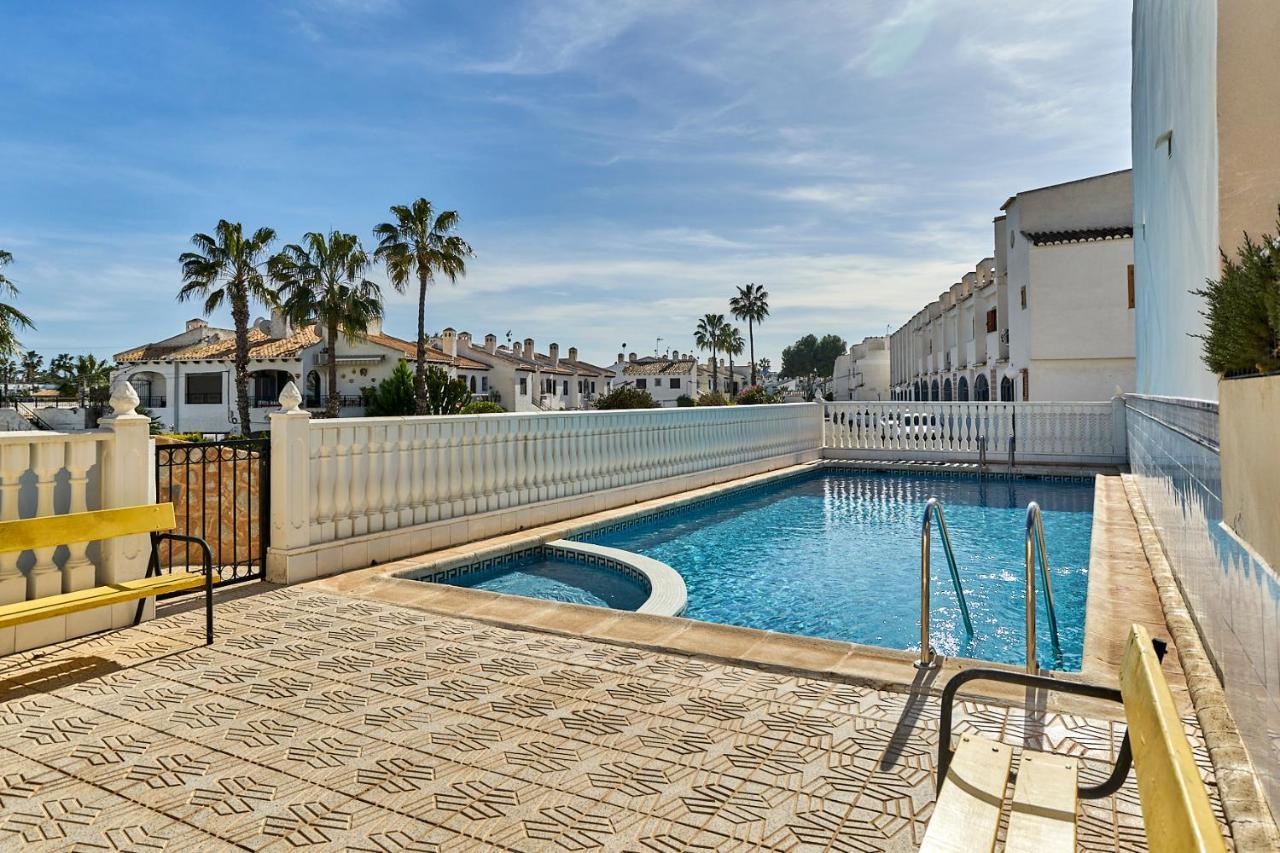 Espanhouse Playa Townhouse In La Zenia Close To The Beach 奥里韦拉 外观 照片
