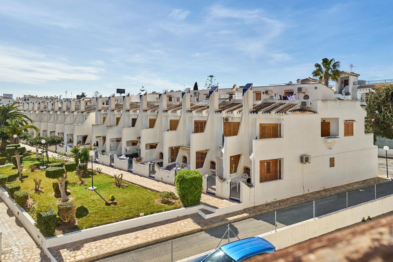 Espanhouse Playa Townhouse In La Zenia Close To The Beach 奥里韦拉 外观 照片